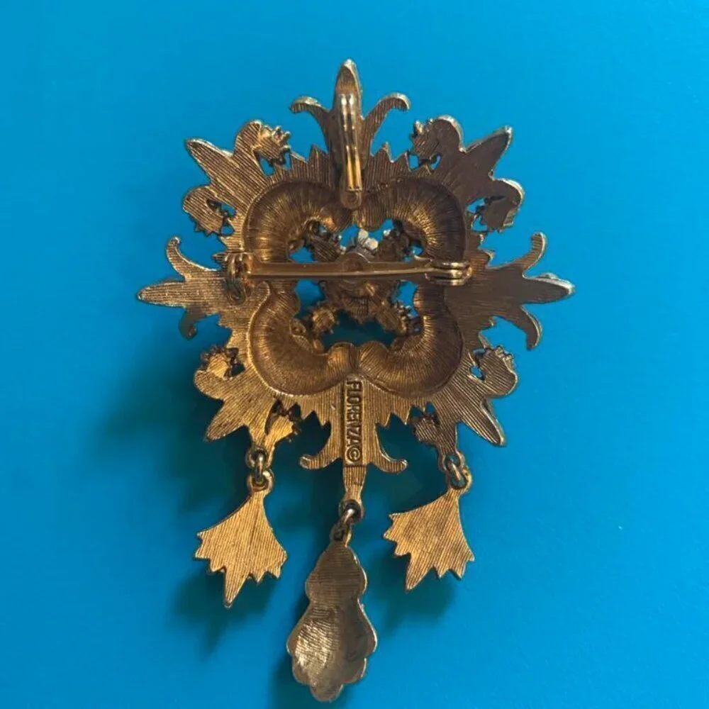 Vintage Ornate 60's Florenza Renaissance Style Brooch/Pin